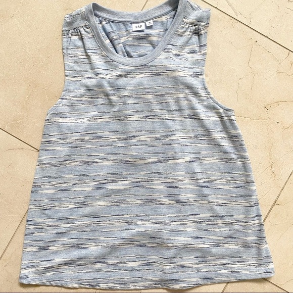 Gap Sleeveless Shirt Light Blue Flowy Size XS - Picture 3 of 5